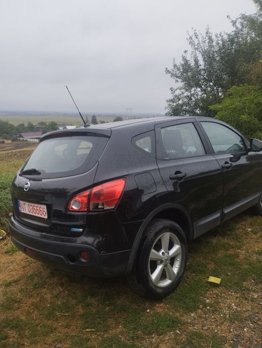 Vand Nissan sau la schimb pe cai