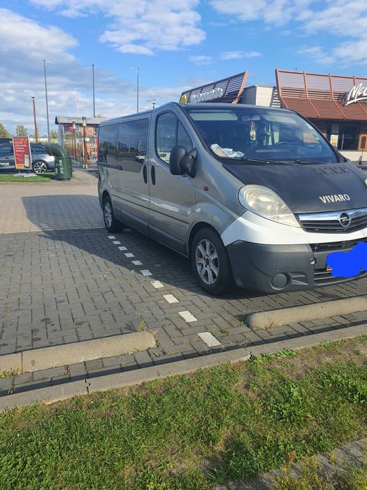 Opel Vivaro 2.0l 8+1 locuri