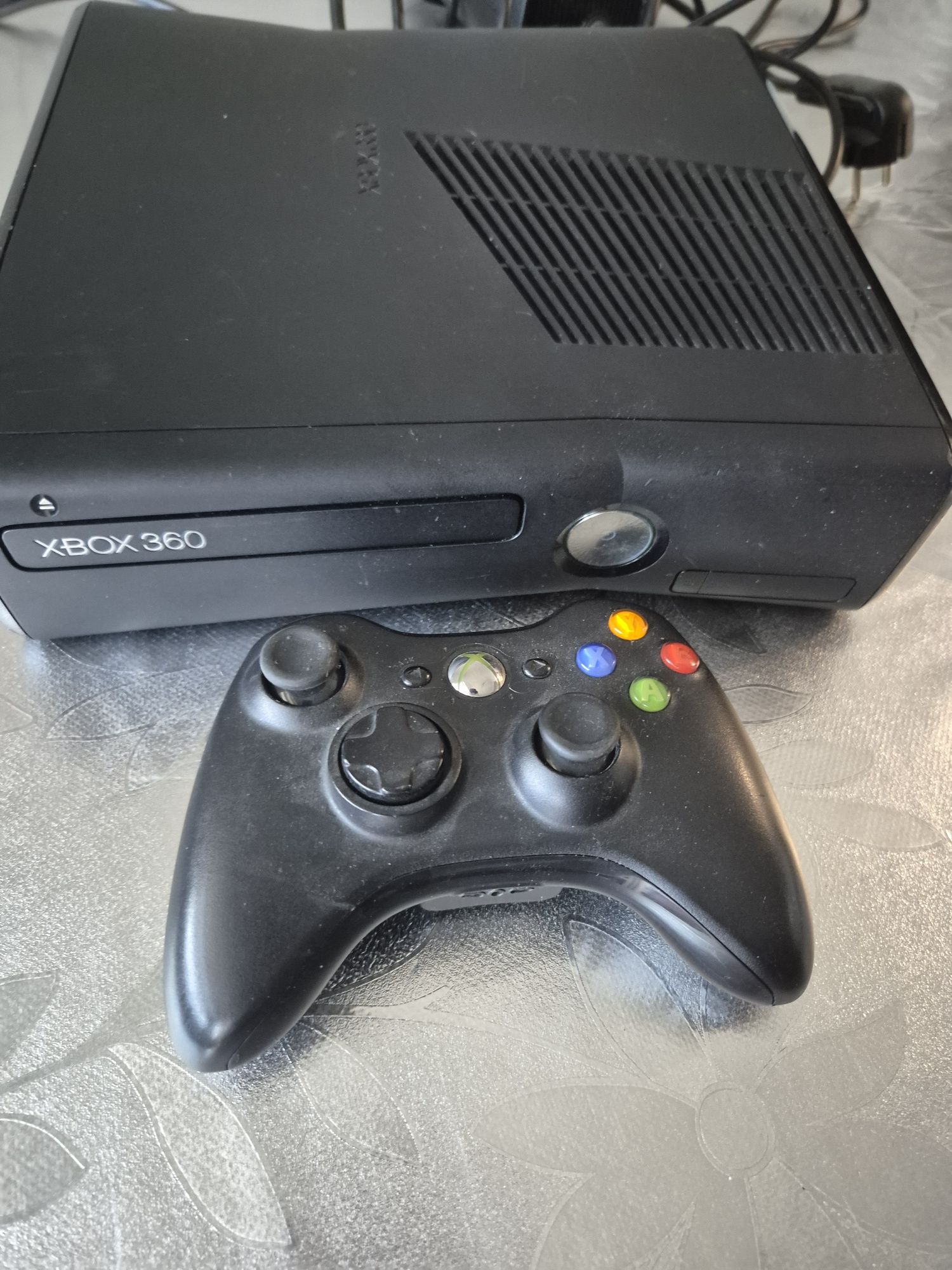 Xbox 360 с много игри