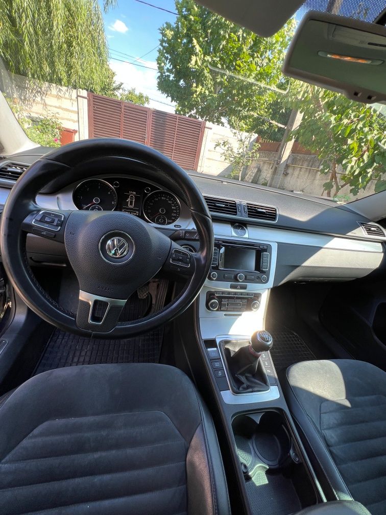Vând VW Passat 2011 combi 2.0 170 cp