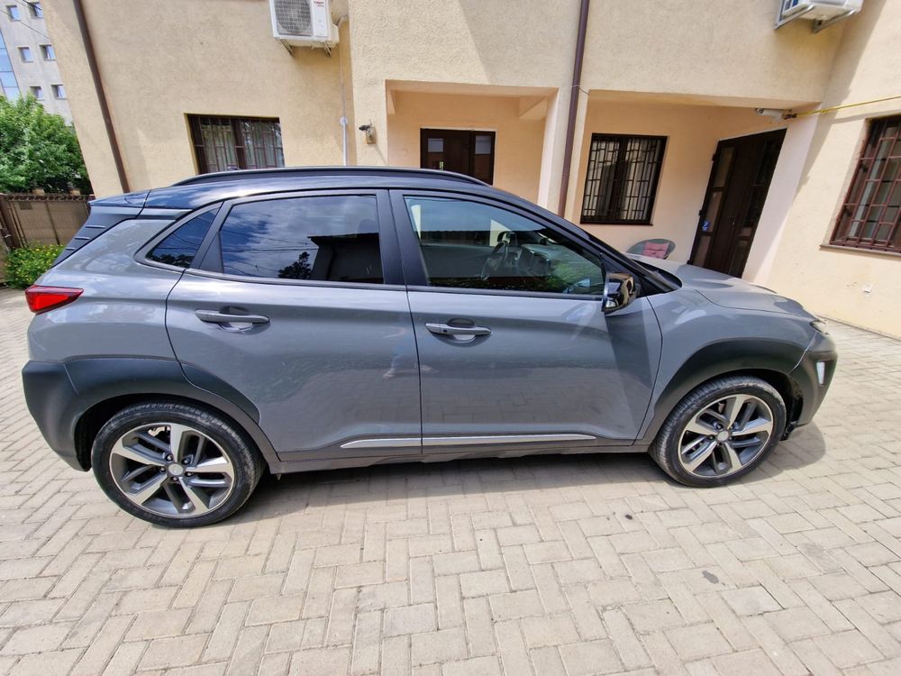 Hyundai Kona 1.6T-GDi 177CP 4WD LUXURY +