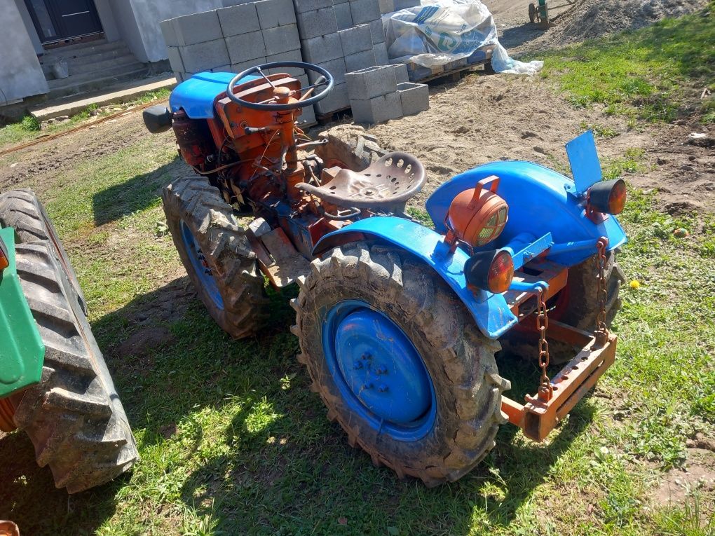 Tractor Bertolini 4x4 pornire la cheie 1300 euro