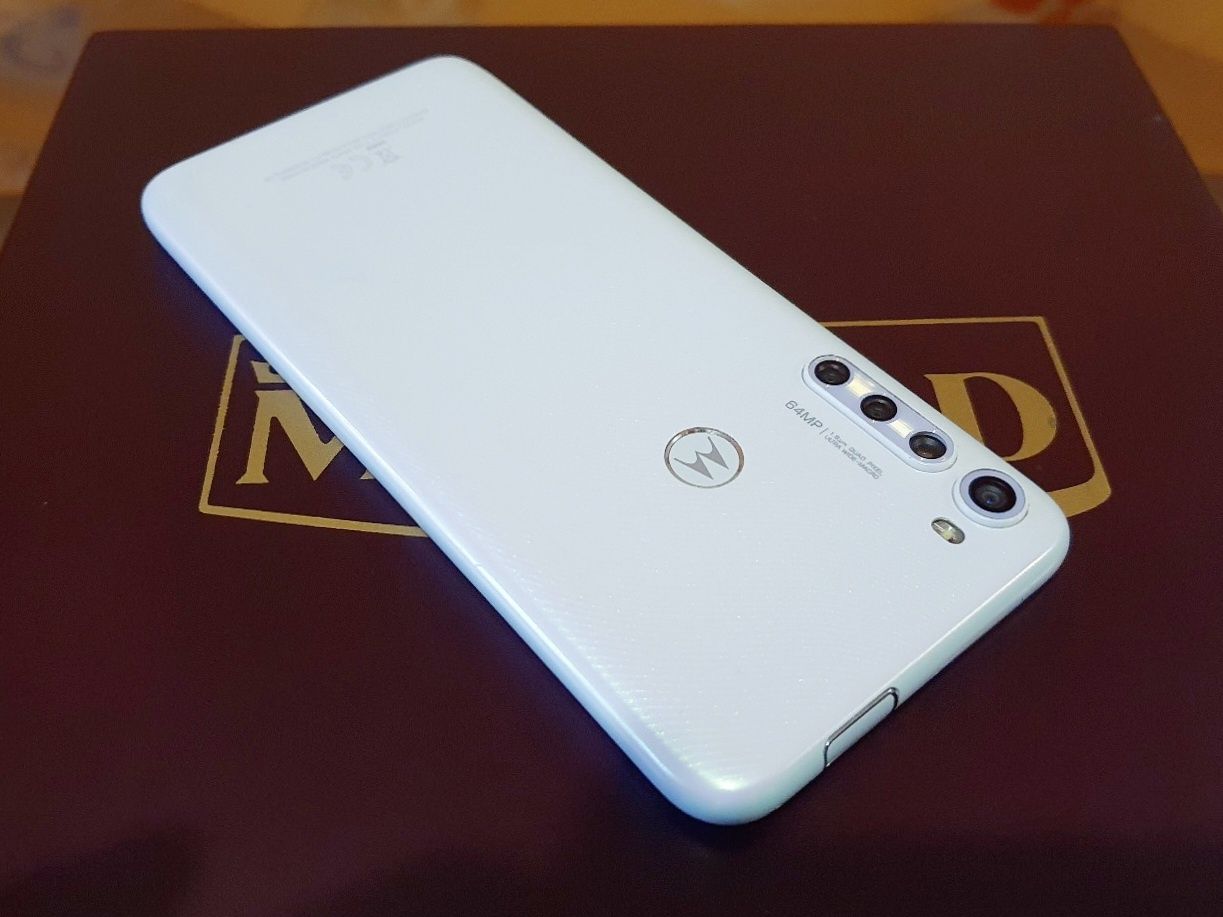 Motorola One Fusion Plus - "6.5" / 128 GB / 6 RAM / 64 MP / 5000 Mah !