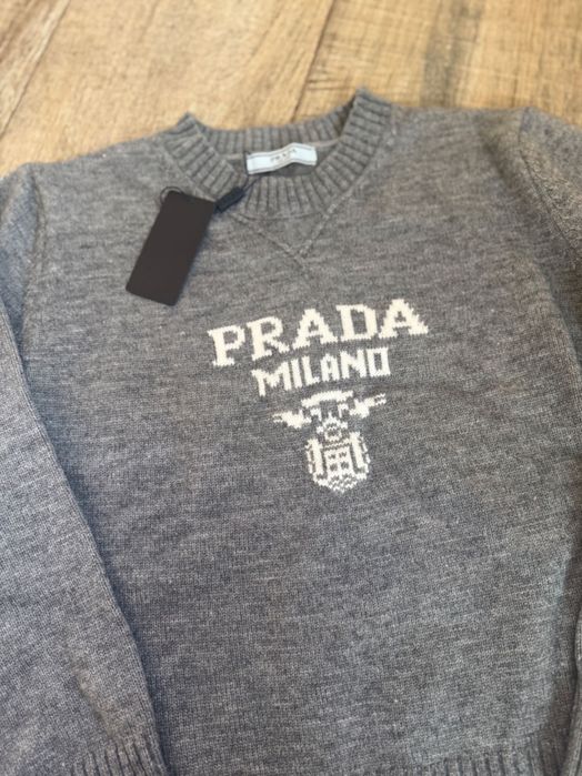 Дамски пуловер нов