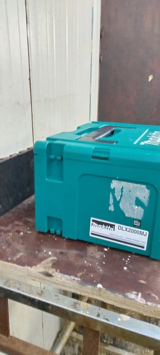 Cutie Makita originală DLX2000 DJ