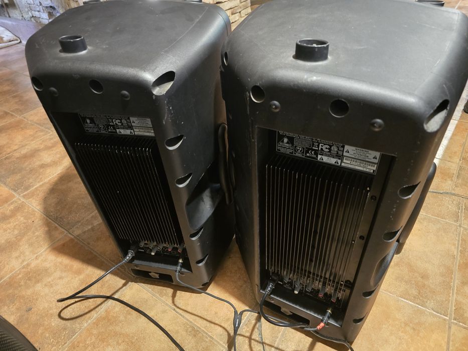 Boxe active Jbl Prx815w 1500w/Behringer B812 Neo 1200w