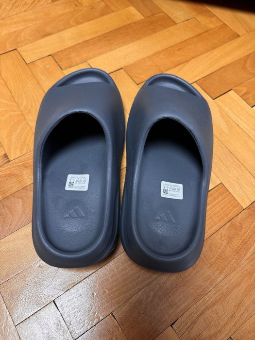 Adidas yeezy slides 39 номер
