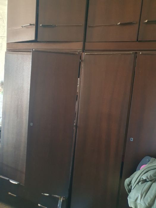 Продам два шифонера