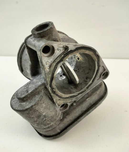 Clapeta acceleratie 038128063M Volkswagen VW Golf a 5-a generatie