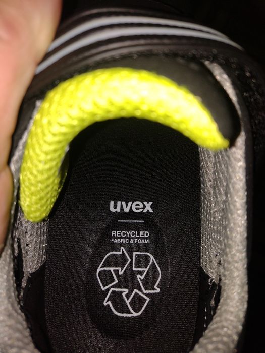 Uvex sandale ,noi
