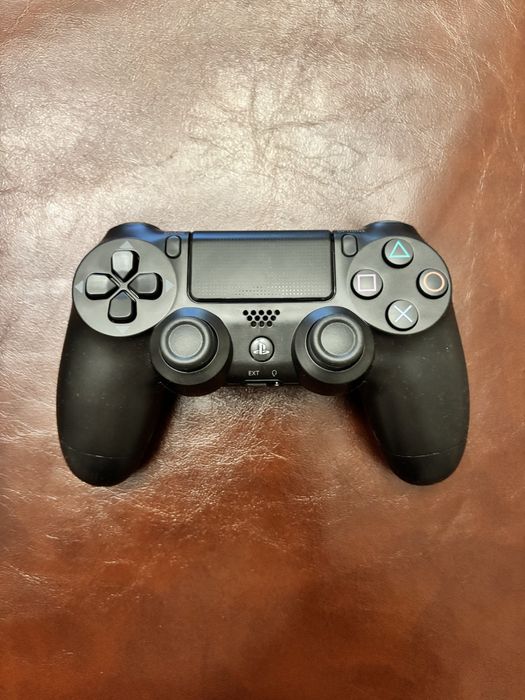 Игровой контроллер Sony Dualshock 4