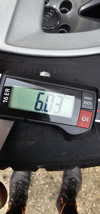 225/55/16 Nexen Winguard