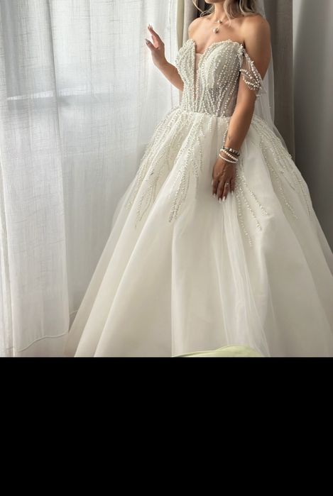 Rochie mireasa in stare perfecta inaltime 156 si 12 cm tocuri