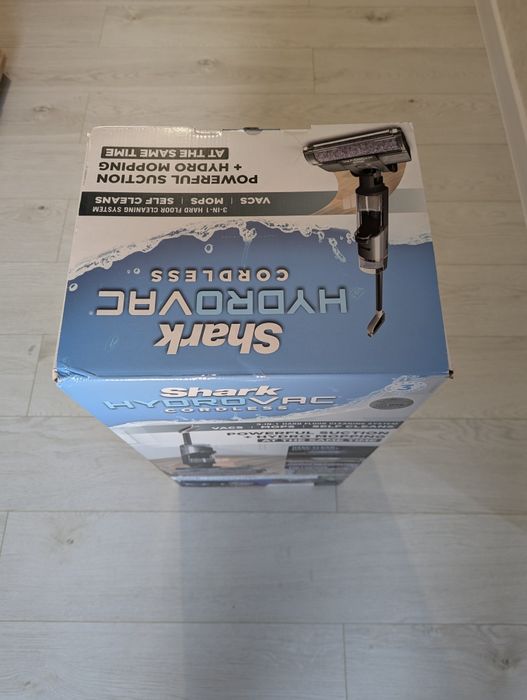 Aspirator Vertical Shark Hydrovac -Nou-