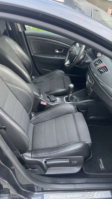 Vând renault megane 3