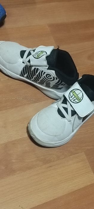 Nike Teamhustle 27