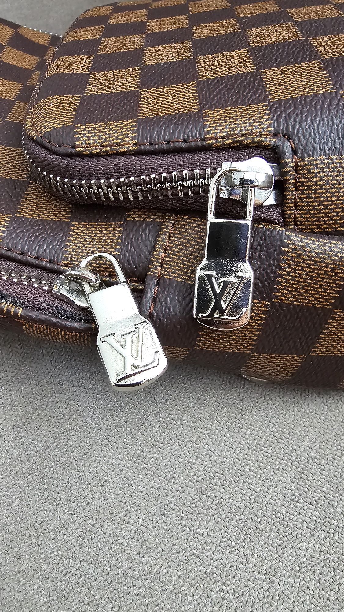 Чанта Louis Vuitton avenue sling bag