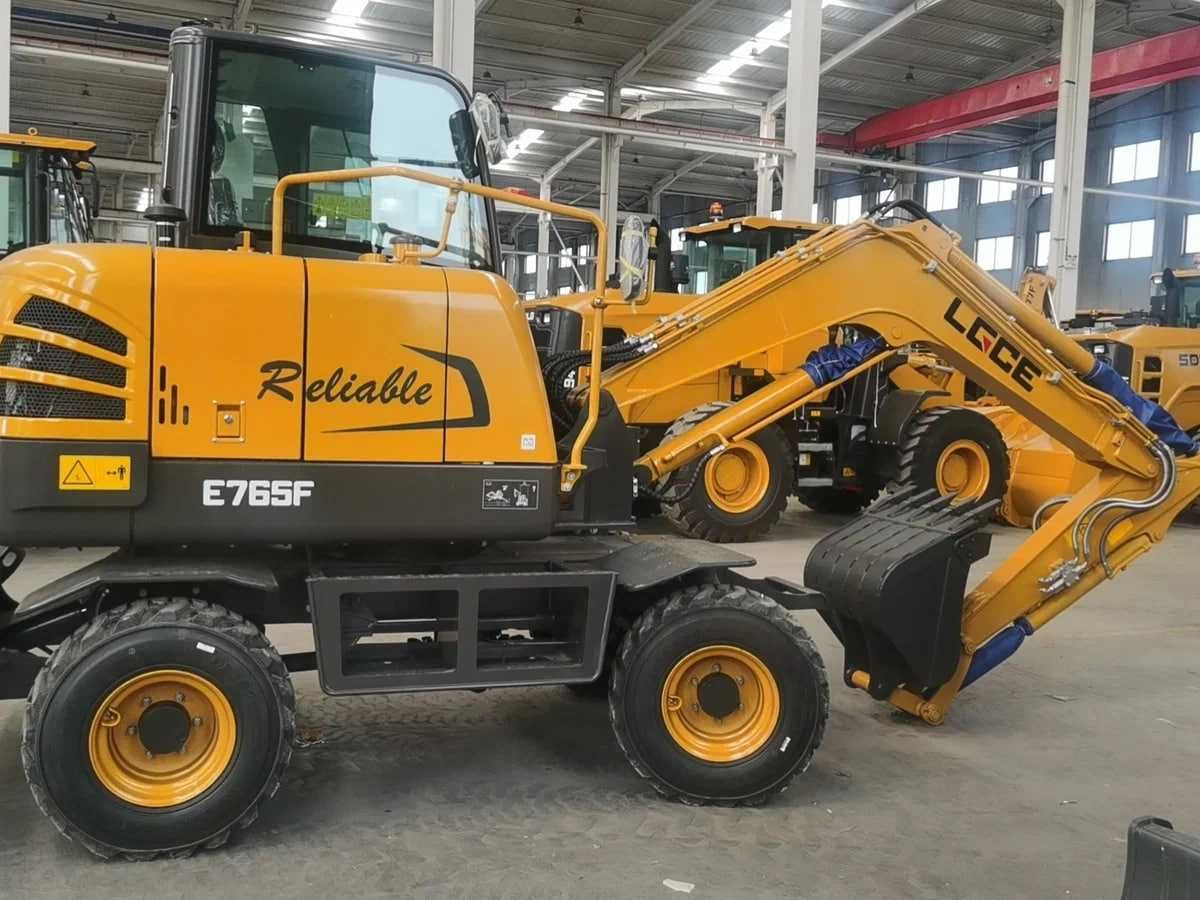 колесный экскаватор SDLG E 765 F (0,21 м3)