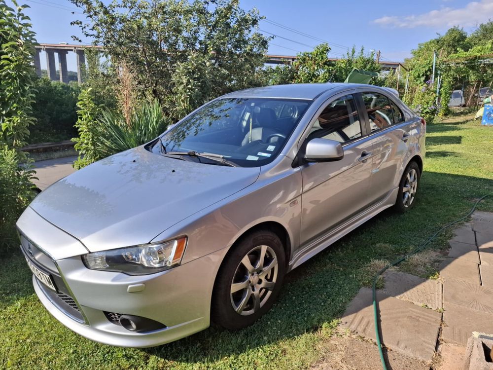 Mitsubishi Lancer