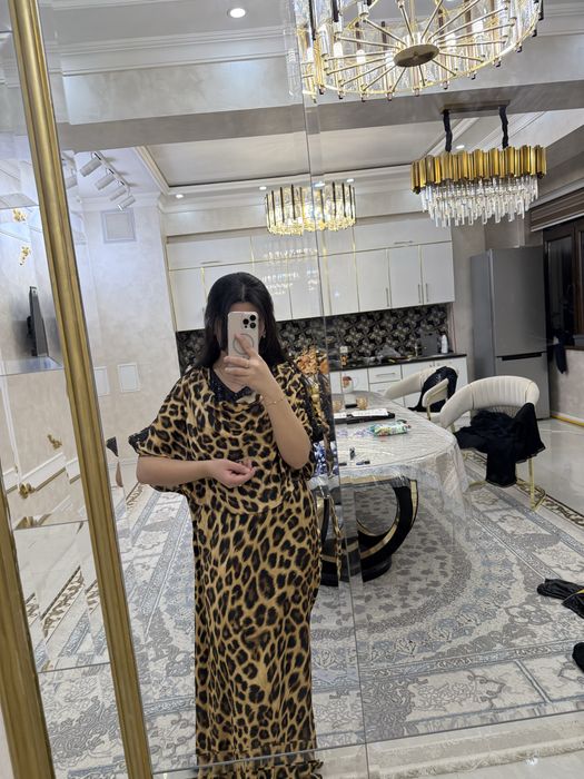 Продается платья новые