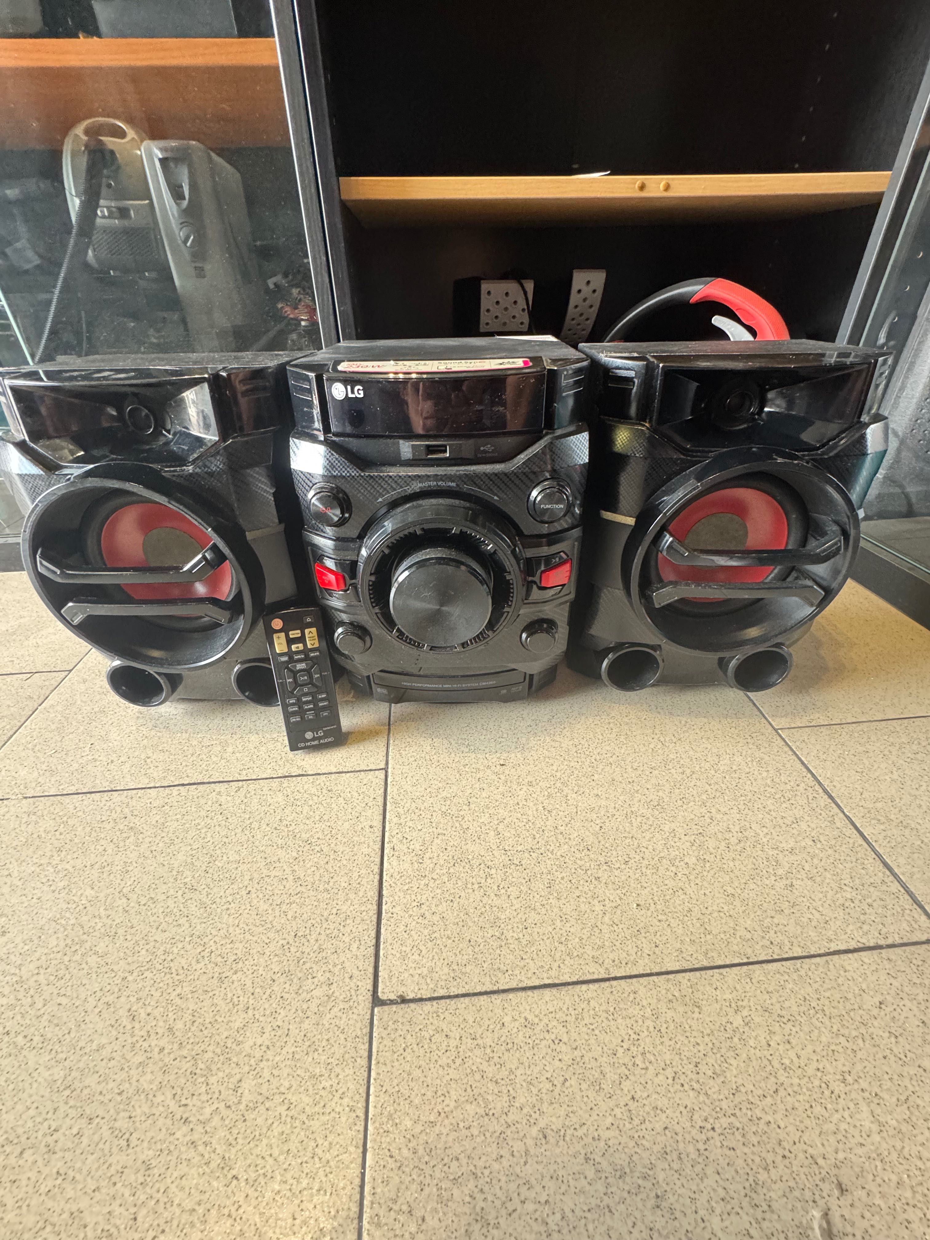 Музикална уредба LG