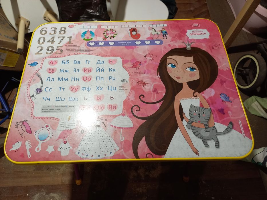 Продам детский школьный столик