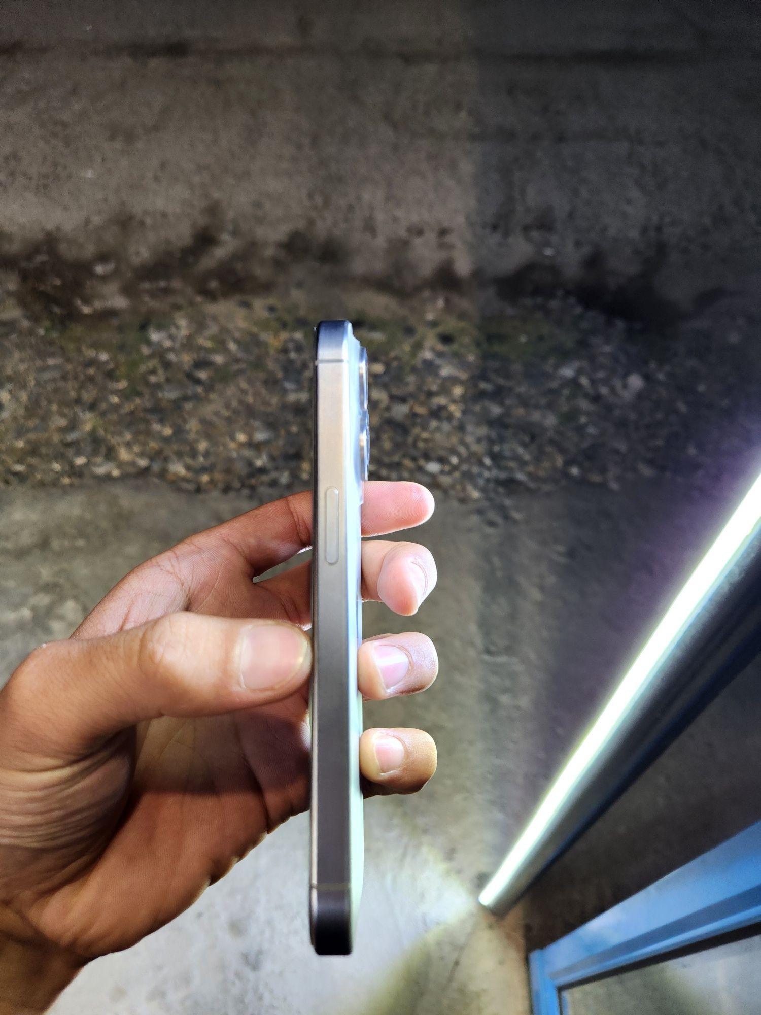 Iphone 15 pro sotiladi