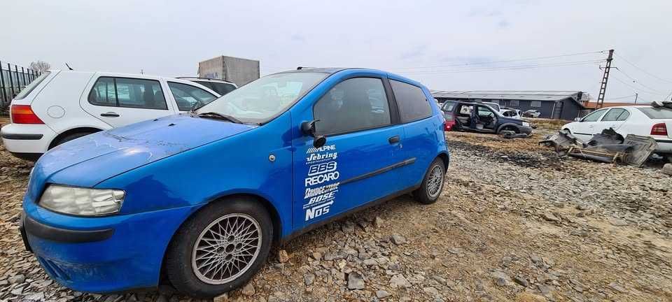 Dezmembram Fiat Punto an 2001 motor 1.2i