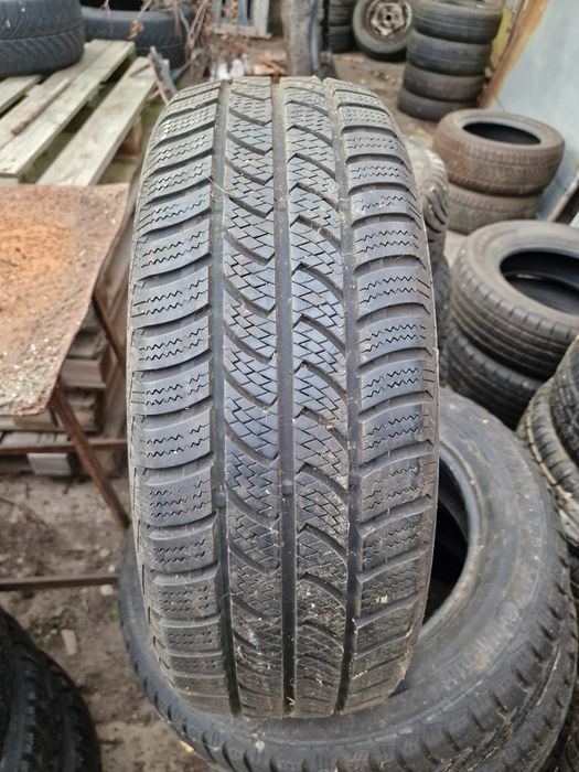 Cauciucuri 215 60 17 C
