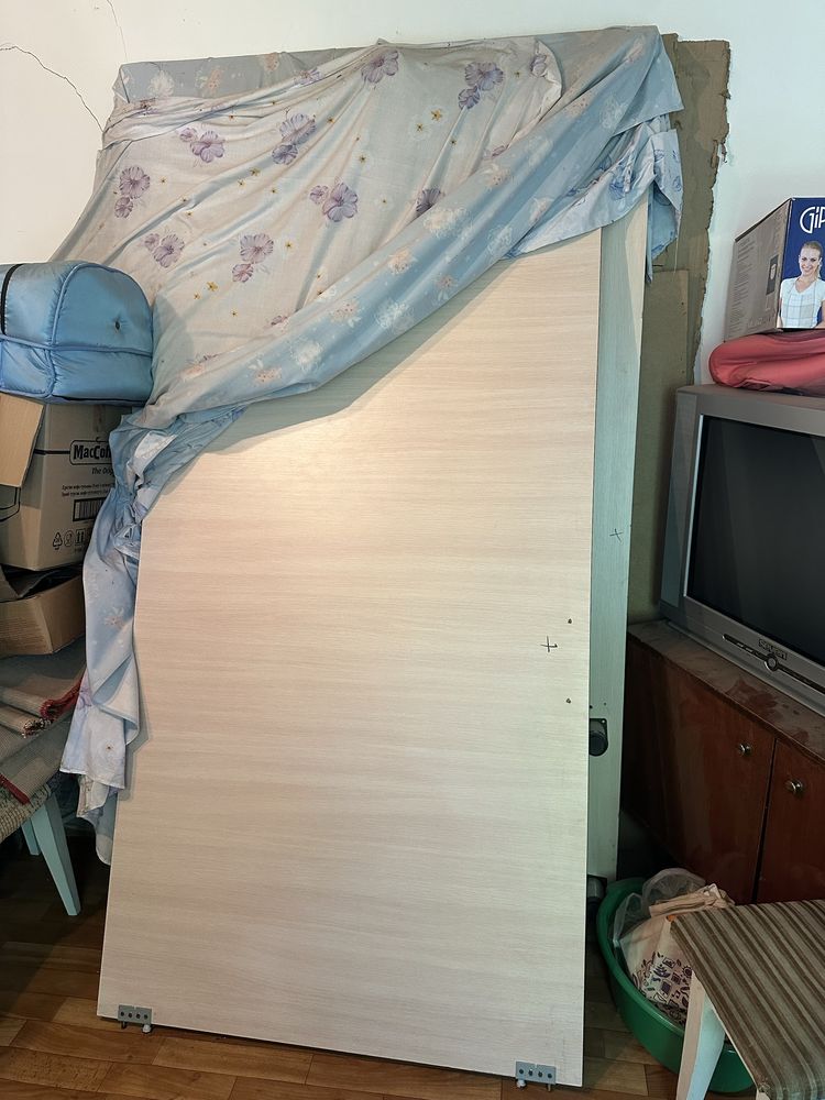 Продам шифоньер дешево