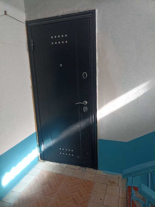 Продаётся 2х ком кв на 2 этаже Ориентир 5мик Ул А,Джомий Без посредред