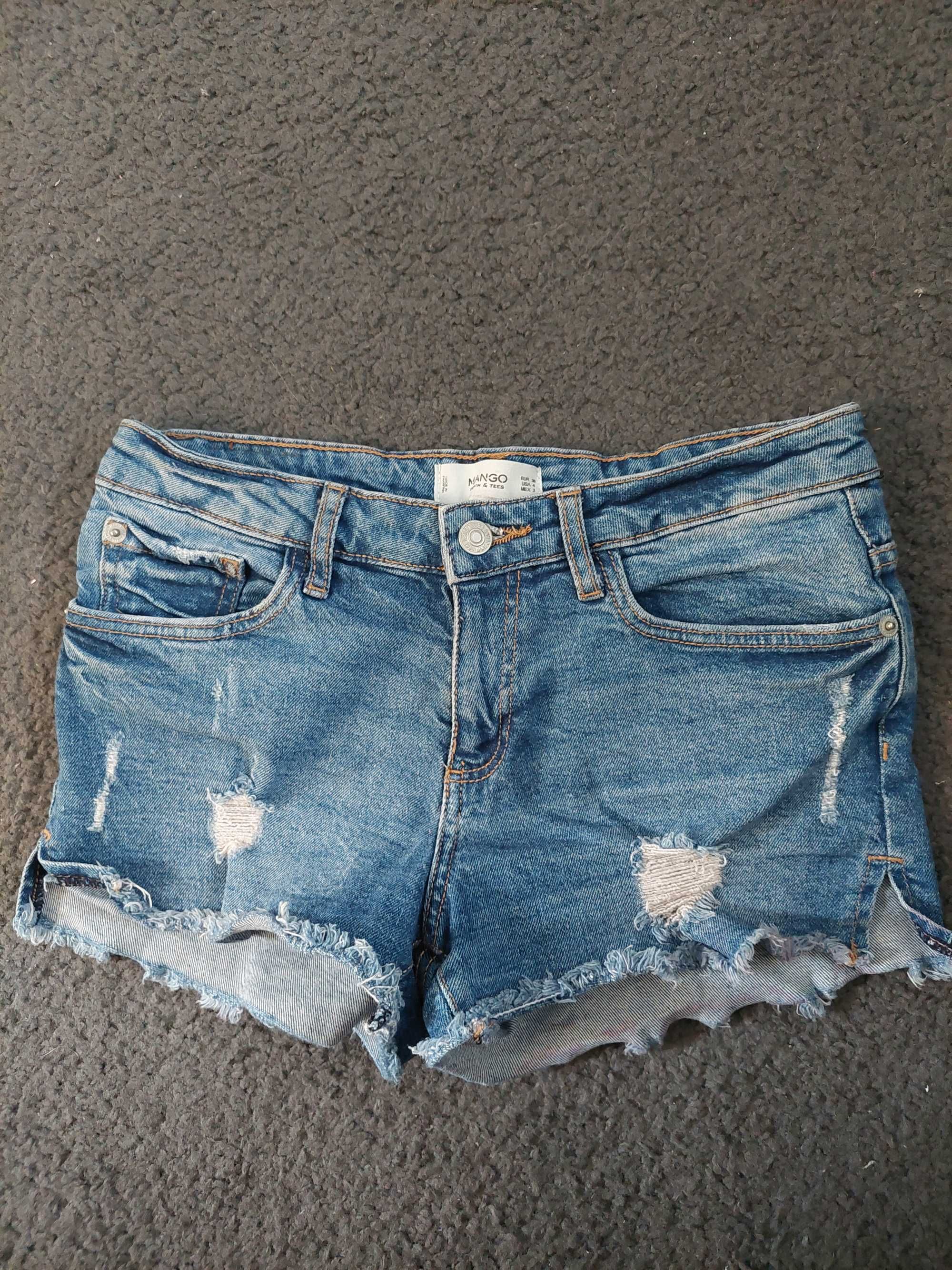 Pantalonii scurți Mango