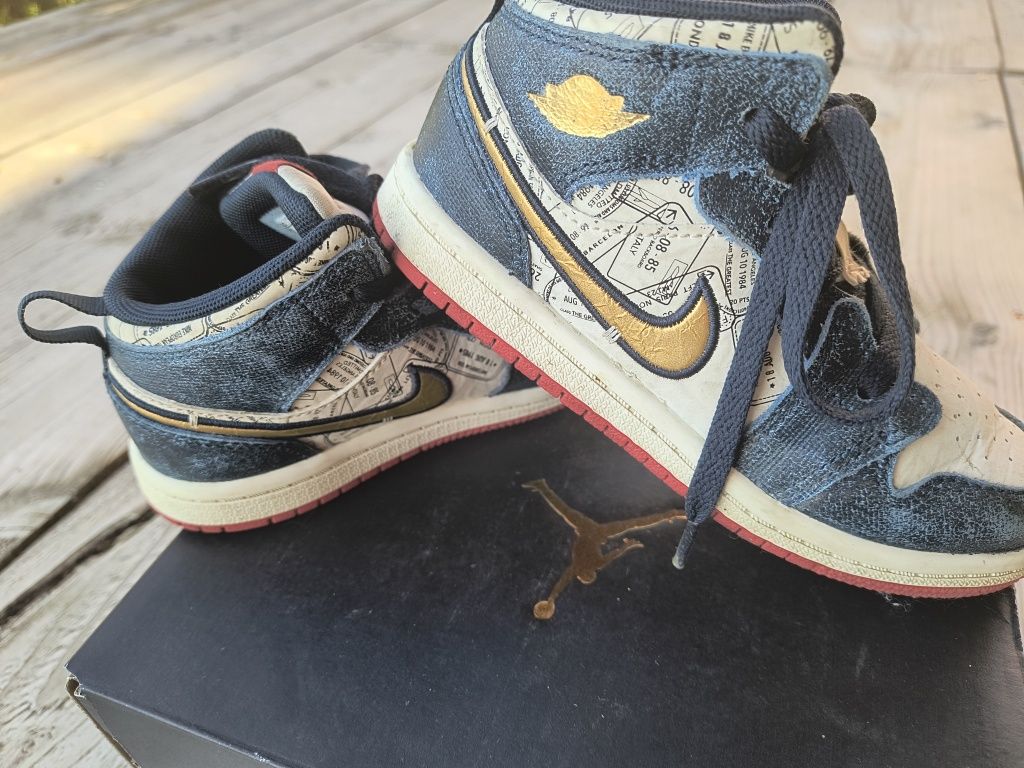 Jordan 1 Mid SE (GS) Big Kid's Shoes Armoury Navy-Pale Ivory-Red-Gold
