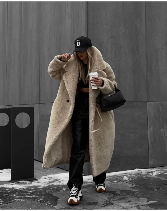 Продам шубу натуральная шерсть