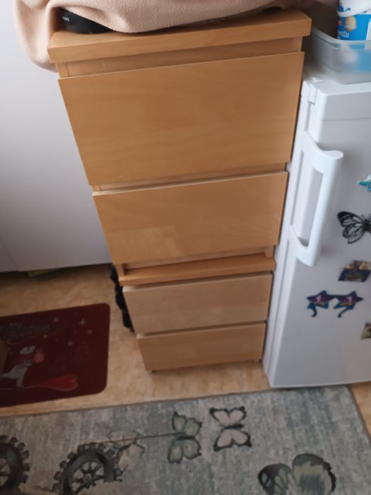 Două noptiere în stare foarte bună