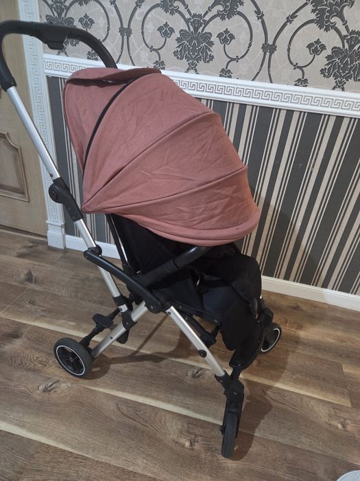 Коляска прогулочная