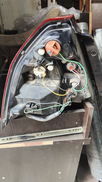 Задняя правая фара Нексия 3