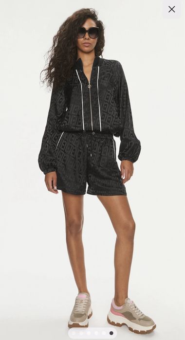 Спортно-елегантен сатенен панталон Liu Jo