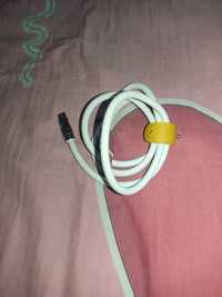 USB kabel tayqsili