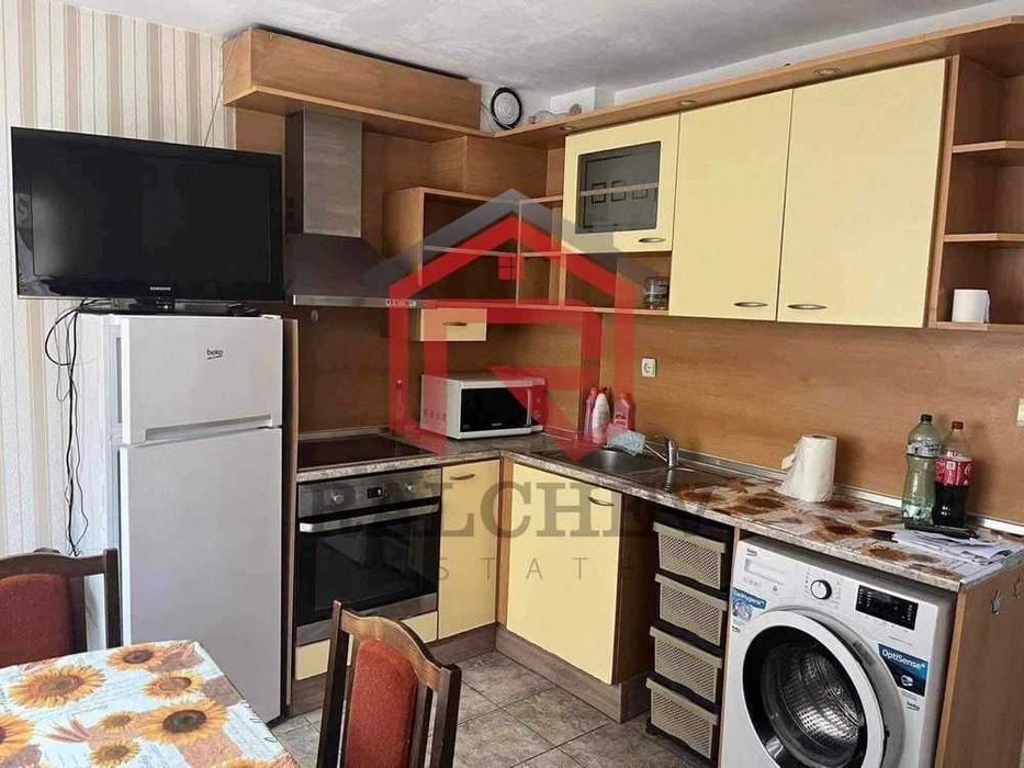 Тристаен апартамент под наем / Колхозен пазар