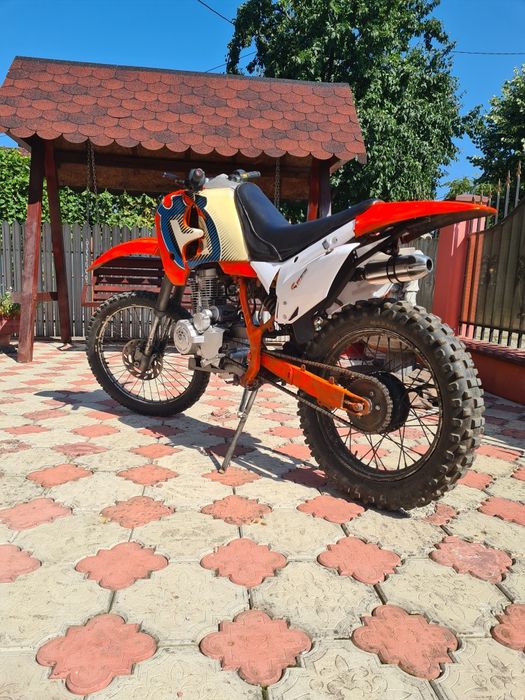 Cross Aprilia 200cc, 5 trepte de viteze