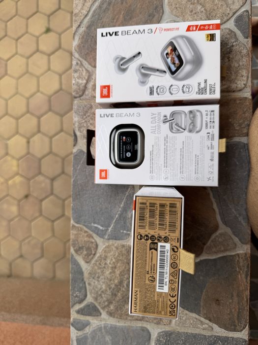 Casti JBL  live beam 3