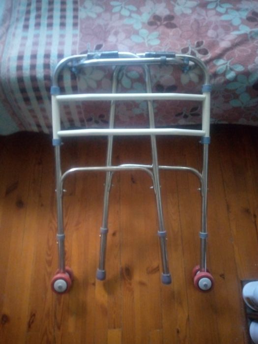 Устойчивые и лёгкие ходунки для безопасного передвижения

Надёжн