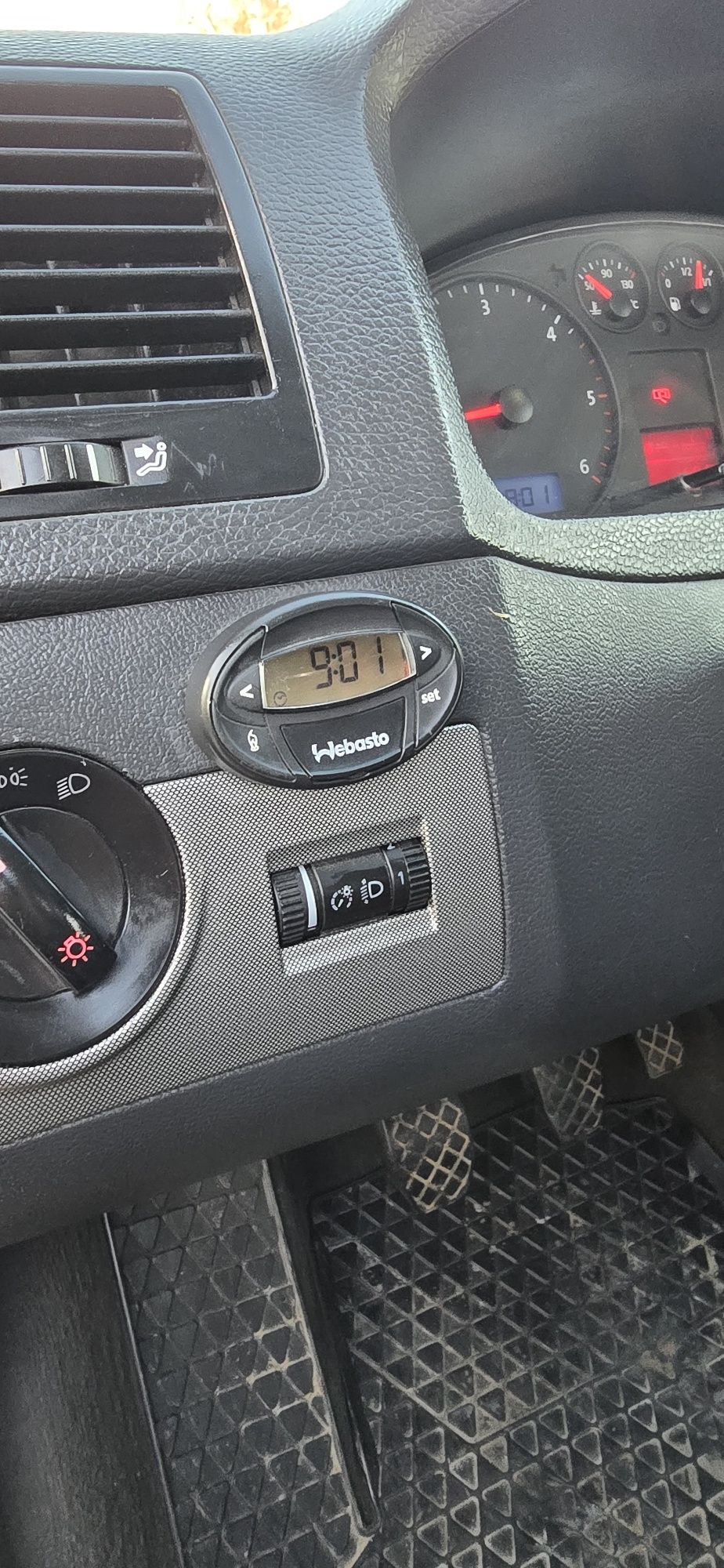 VW Multivan 2.5 -130 hp
