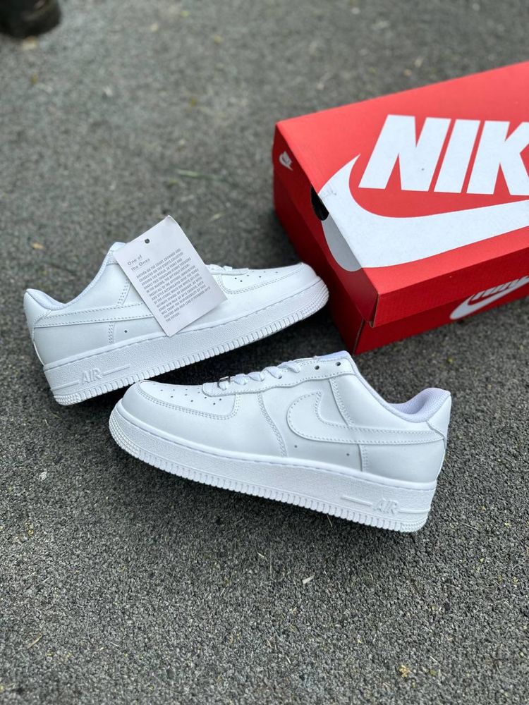 Крутые Nike Air Force 1 — Белые легенды на каждый день!
