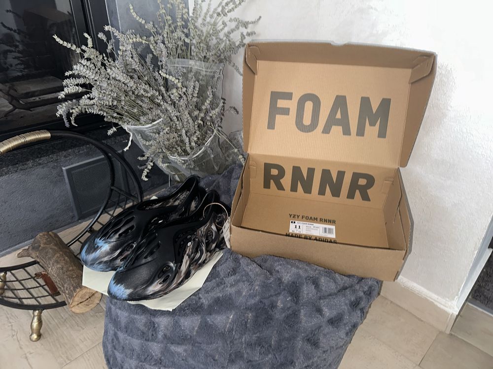 Adidas Yeezy Foam Runner MX Cinder