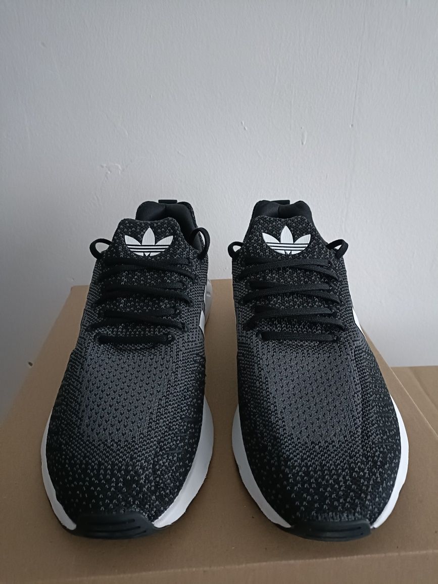 Adidas Swift Run 22 номер 42 2/3 код 4А