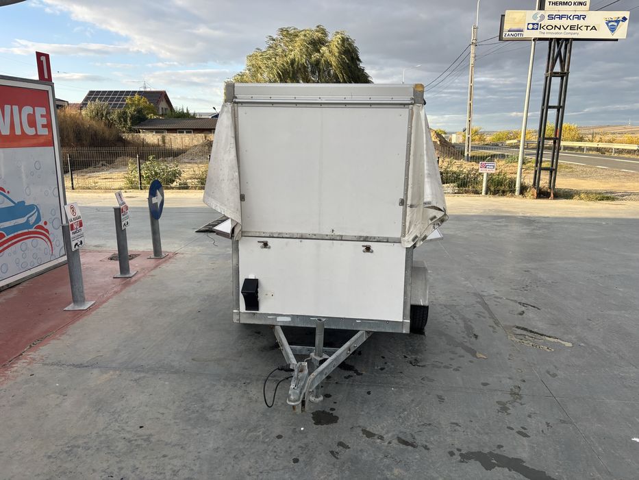 Vand remorca speciala