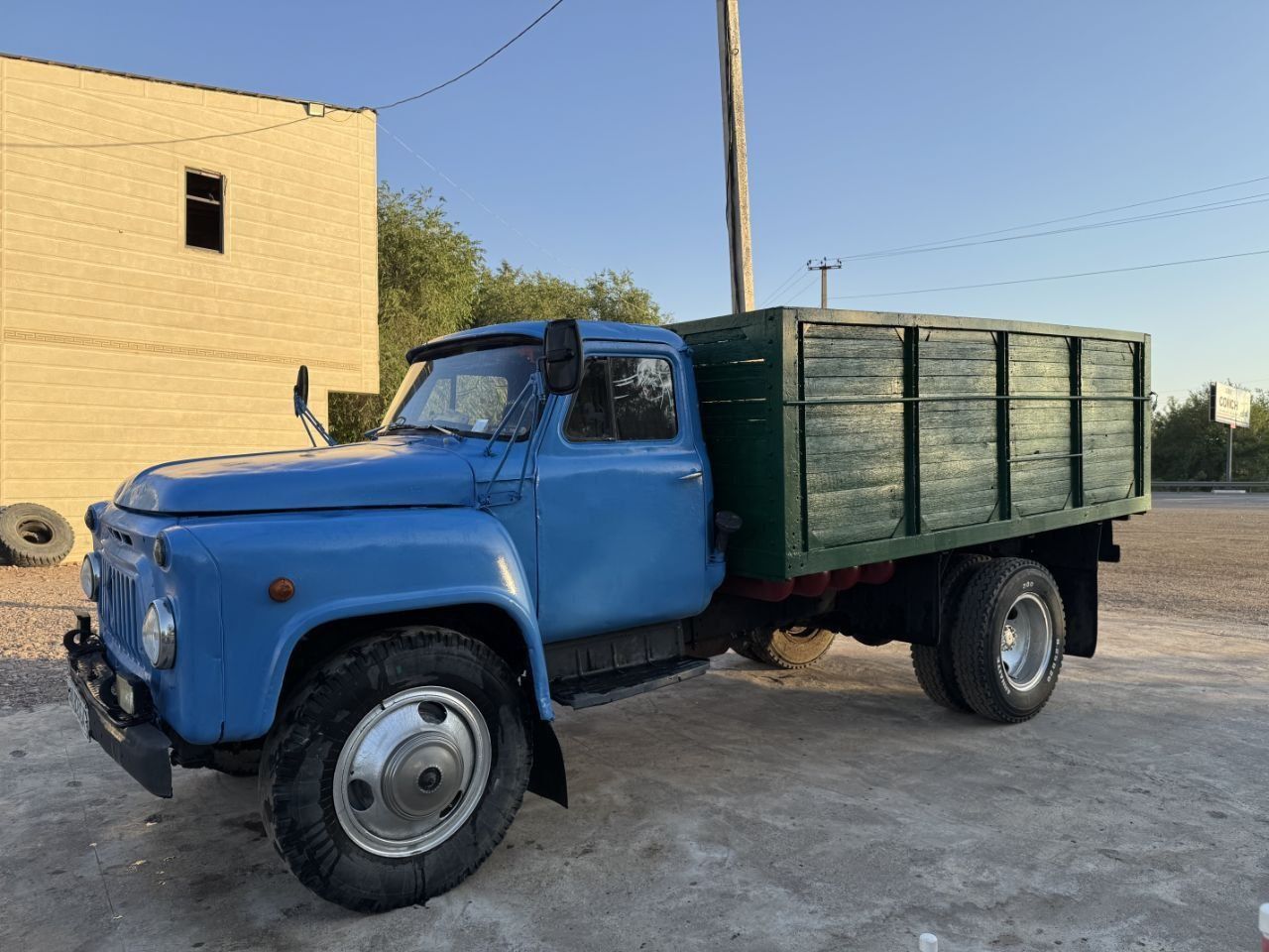 Gaz 53 sotiladi yurib turgan
