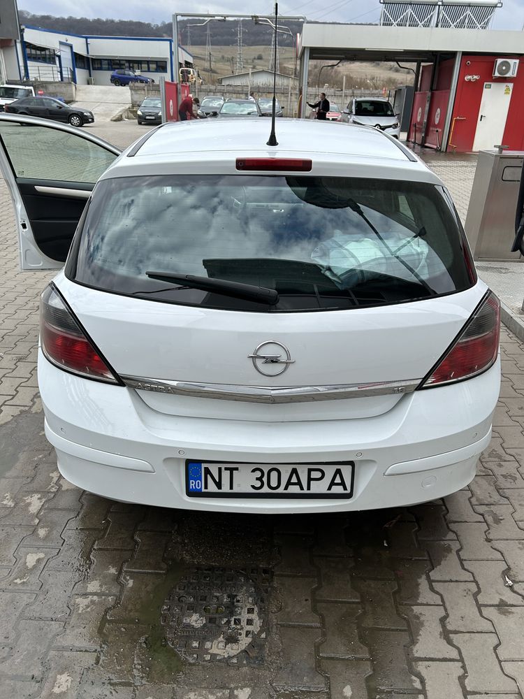 Opel Astra H 2007 1.6 116 CP